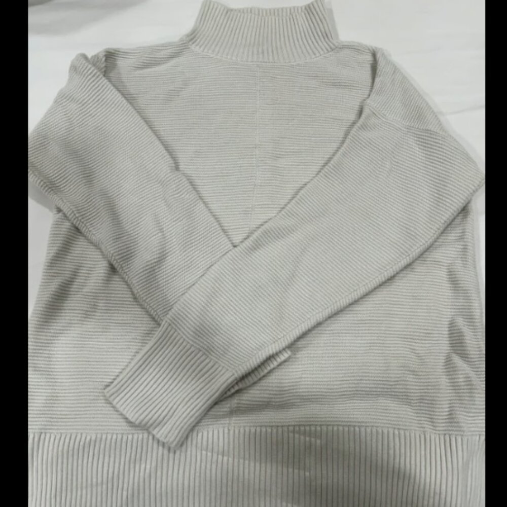 Talbots Cream Ribbed Turtleneck Sweater Women’s Large Classic Knit